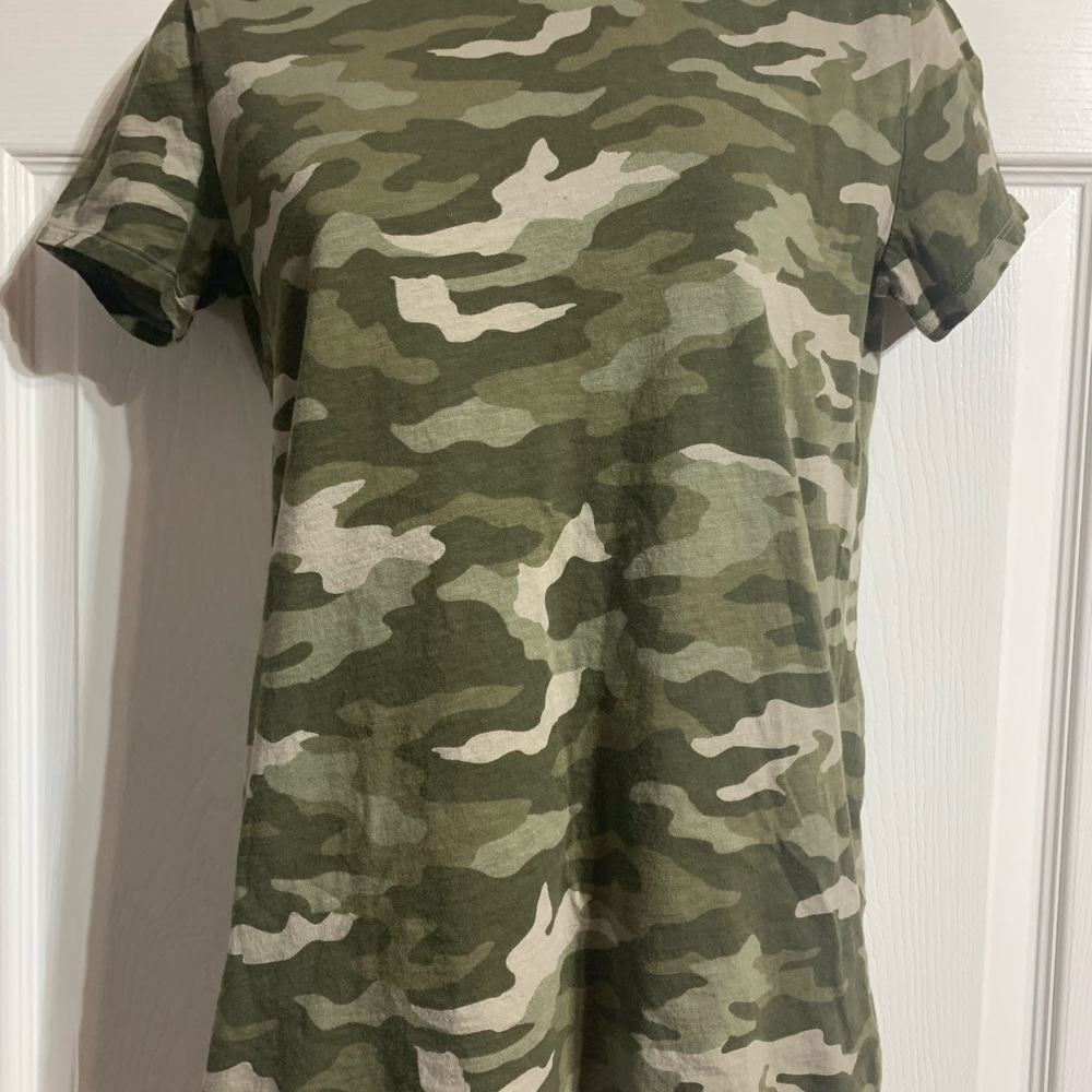PINK Victoria's Secret Green Camo Tee